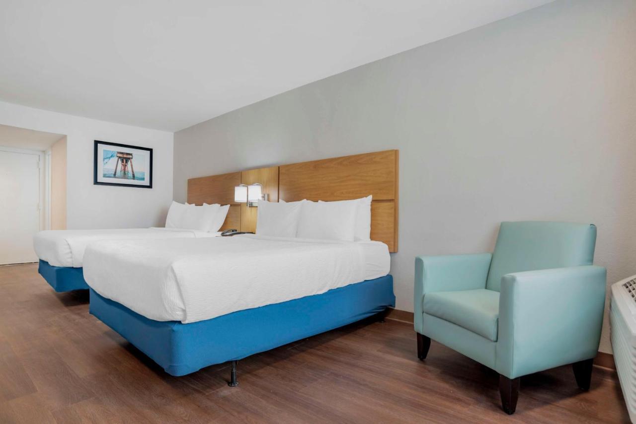 Chateau Beachfront Hotel, A By The Sea Resort Panama City Beach Exterior photo
