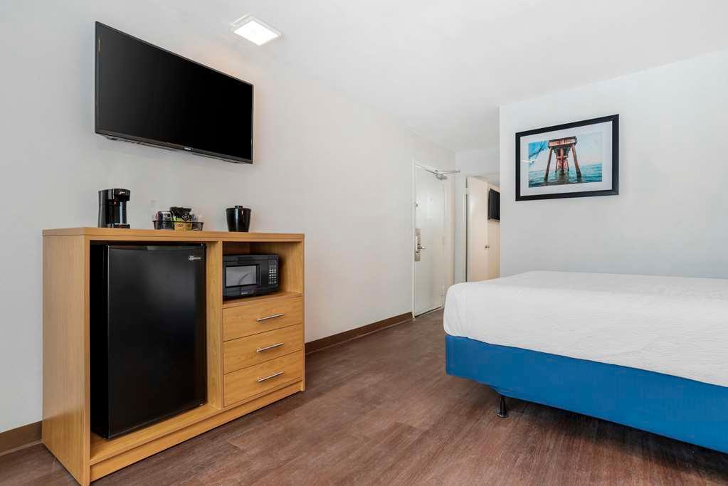 Chateau Beachfront Hotel, A By The Sea Resort Panama City Beach Exterior photo