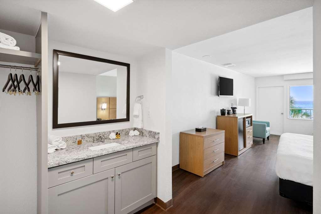Chateau Beachfront Hotel, A By The Sea Resort Panama City Beach Room photo
